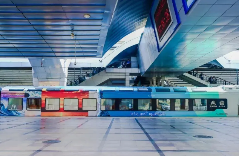 京津冀首列全景觀光列車：利亞德顯示技術賦能“文旅列車”新場景