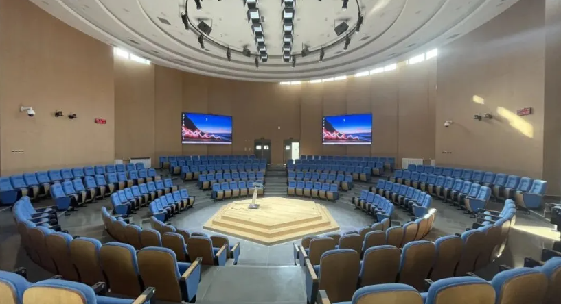 告別PPT尷尬！LED屏如何將報告廳變成“指揮中樞”和“沉浸舞臺”